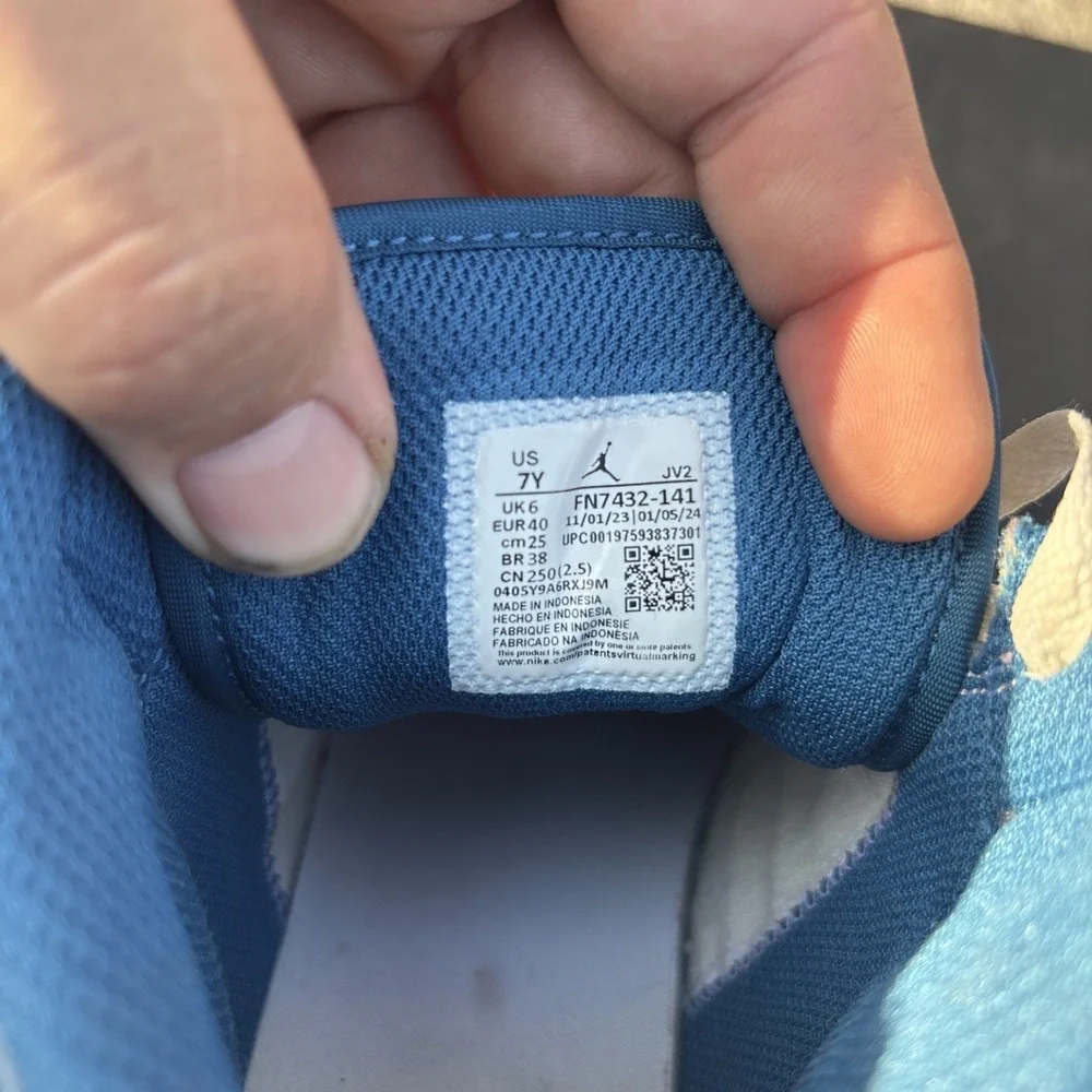 Air Jordan 1 Mid Industrial Blue US‎ Size 7Y